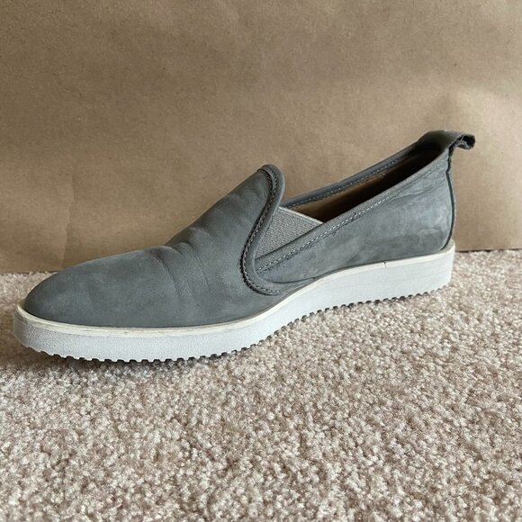 Everlane Grey Nubuck Street Flat Size 5 1/2 - Picture 1 of 8